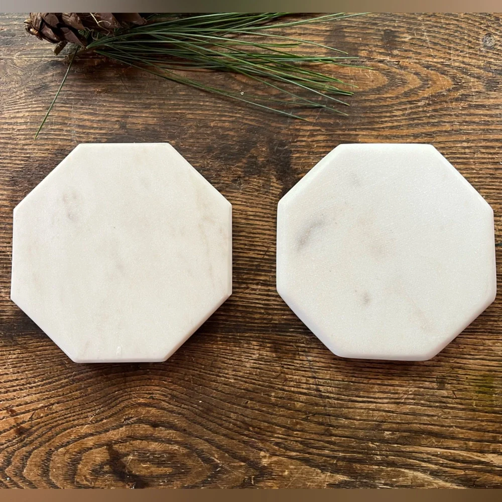 White and Grey Swirled Marble Coaster Set